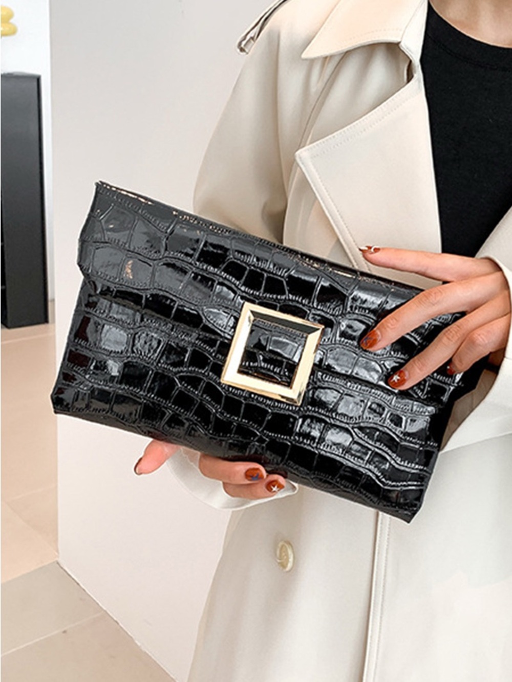 Zenana Vegan Leather Croc Pattern Envelope Clutch
